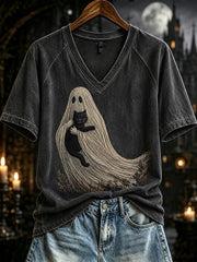 Women's A Ghost Holding A Cat Print V-neck Short-sleeved T-shirt